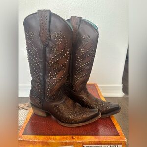 Beautifully studded boots by Corral size 9